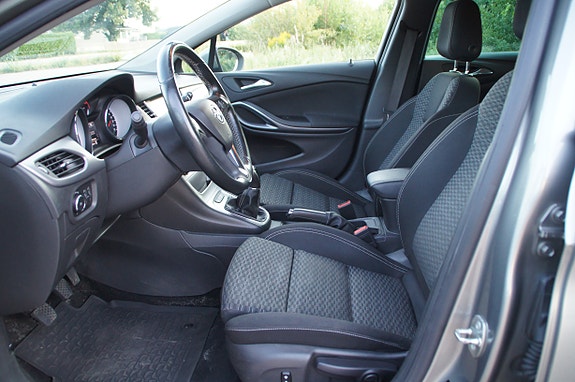 Opel Astra 11 of 30