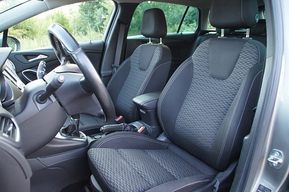Opel Astra 12 of 30