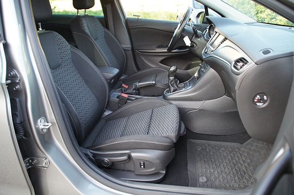 Opel Astra 20 of 30