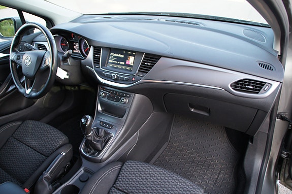 Opel Astra 21 of 30