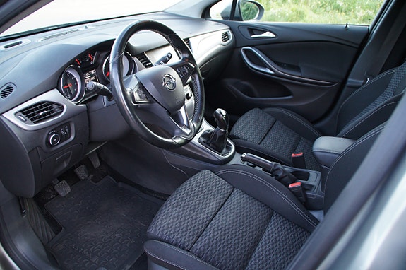 Opel Astra 10 of 30