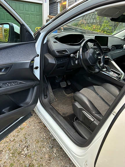 Peugeot 5008 15 of 30