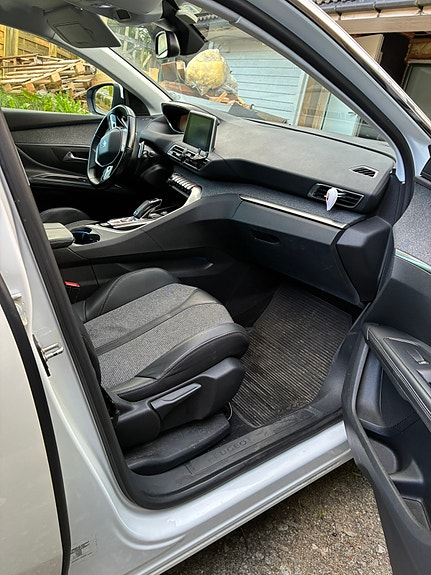 Peugeot 5008 8 of 30
