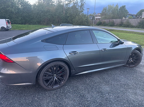 Audi A7 3 of 30