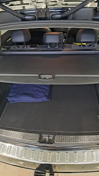 Mercedes-Benz GLK220 7 of 17