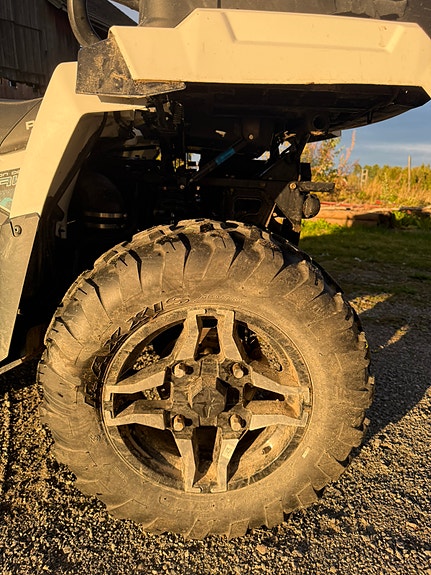 Polaris Sportsman X2 570 13 of 20