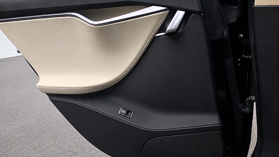Tesla Model S 30 of 30