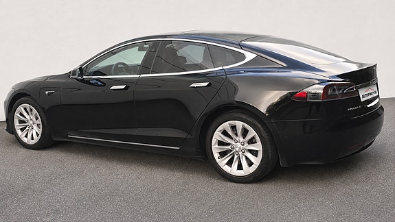 Tesla Model S 6 of 30