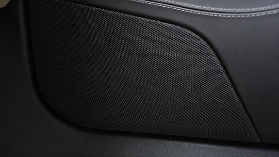 Tesla Model S 25 of 30