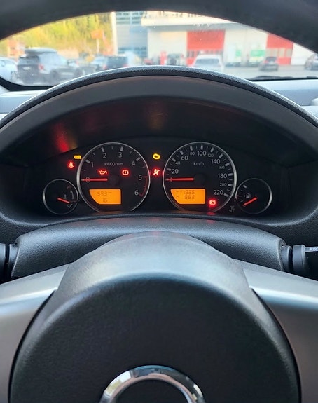 Nissan Pathfinder 7 of 19