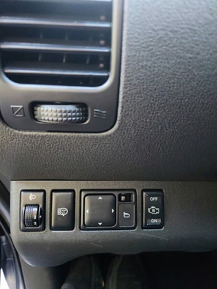 Nissan Pathfinder 10 of 19