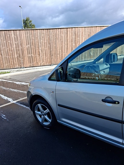 Volkswagen Caddy 2 of 11