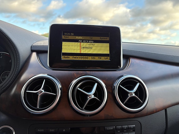 Mercedes-Benz B180 29 of 30