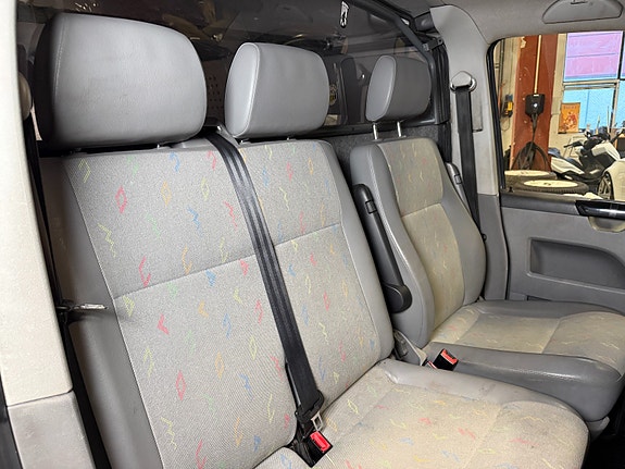 Volkswagen Transporter 25 of 30