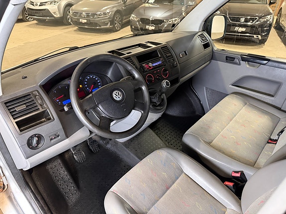 Volkswagen Transporter 28 of 30
