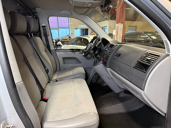 Volkswagen Transporter 24 of 30