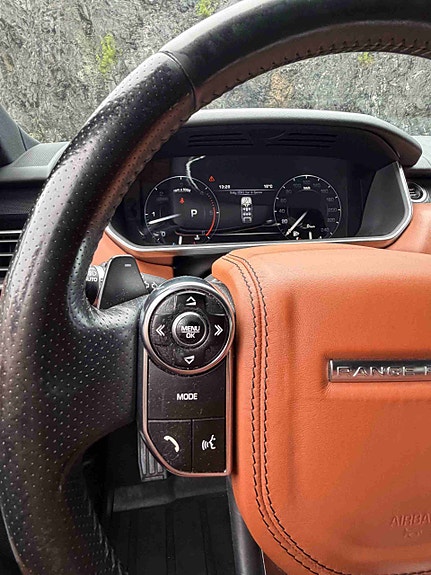 Land Rover Range Rover Sport 19 of 30