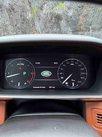 Land Rover Range Rover Sport 21 of 30
