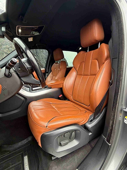 Land Rover Range Rover Sport 22 of 30