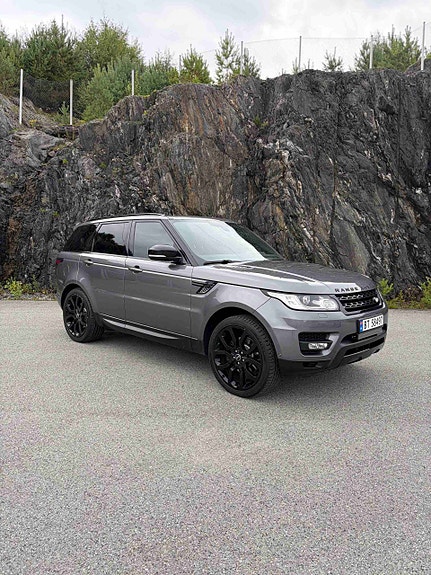 Land Rover Range Rover Sport 11 of 30