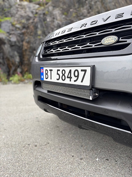 Land Rover Range Rover Sport 8 of 30