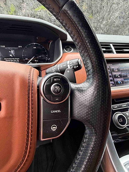 Land Rover Range Rover Sport 20 of 30