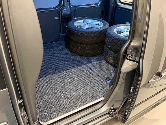 Volkswagen Caddy 25 of 30