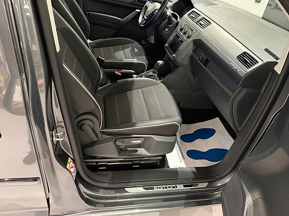 Volkswagen Caddy 21 of 30