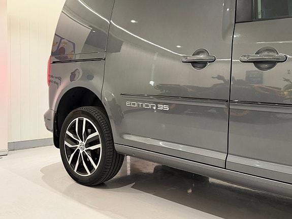 Volkswagen Caddy 12 of 30