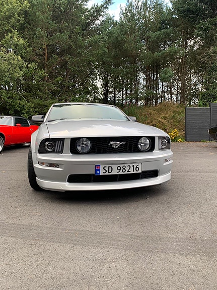 Ford Mustang 13 of 27