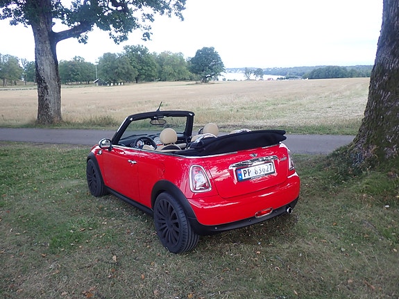 MINI Cooper 27 of 30