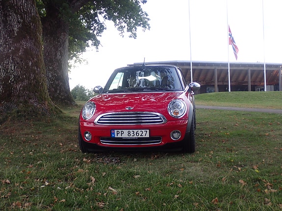 MINI Cooper 8 of 30
