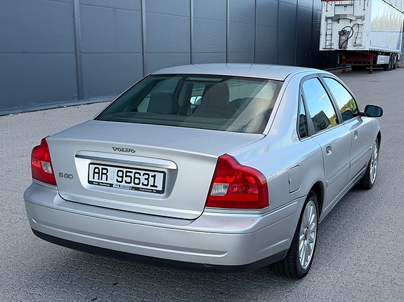 Volvo S80 9 of 27