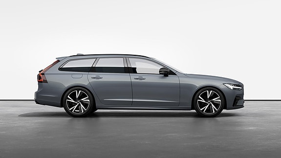 Volvo V90 2 of 26