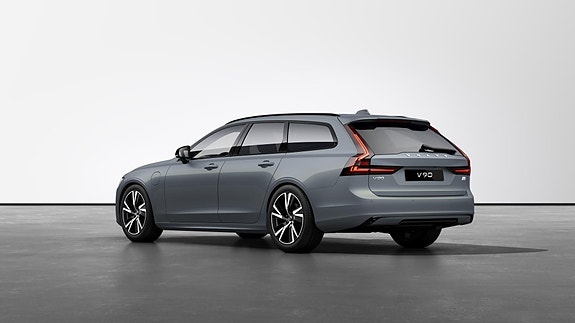 Volvo V90 4 of 26