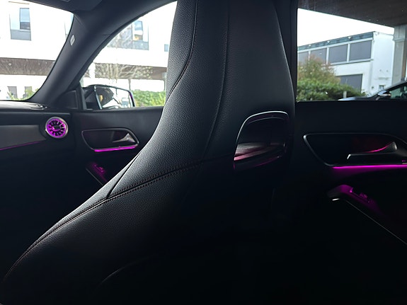 Mercedes-Benz CLA250 24 of 29