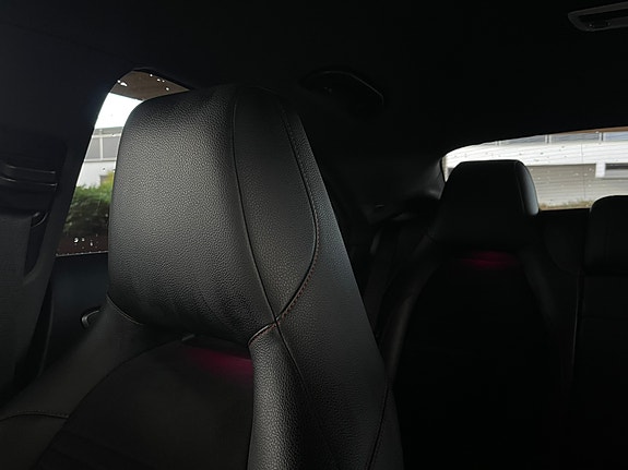 Mercedes-Benz CLA250 18 of 29