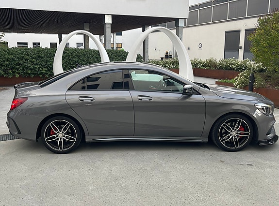 Mercedes-Benz CLA250 6 of 29