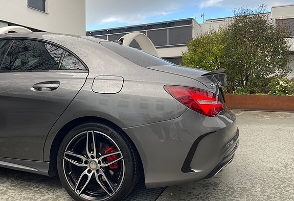 Mercedes-Benz CLA250 16 of 29