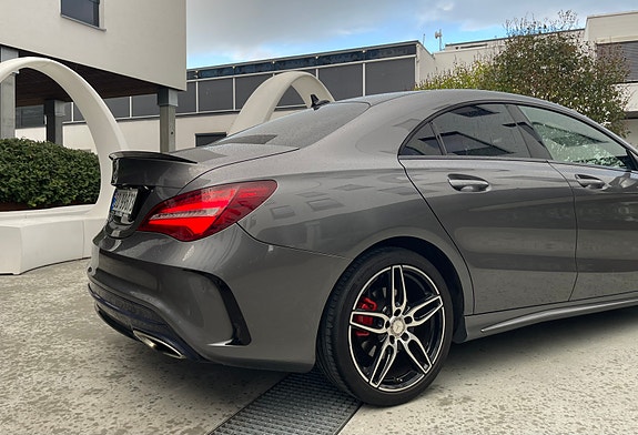 Mercedes-Benz CLA250 15 of 29