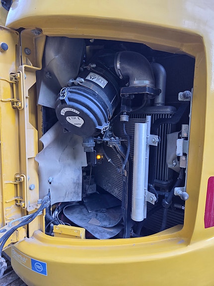 Komatsu Pc138us 12 of 18