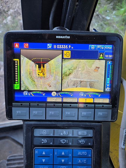 Komatsu Pc138us 16 of 18