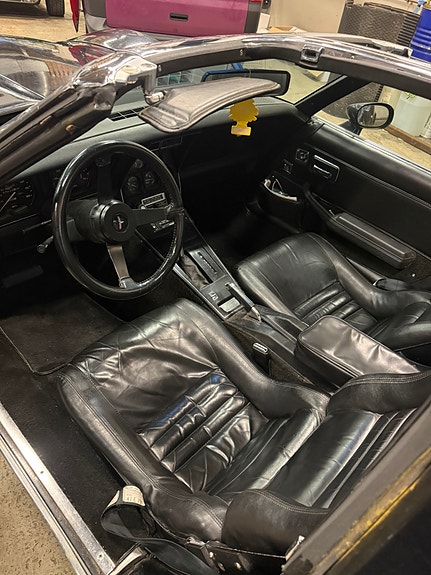 Chevrolet Corvette 11 of 18
