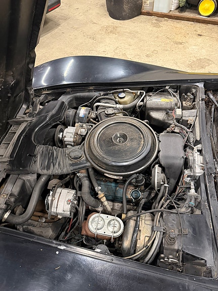 Chevrolet Corvette 16 of 18