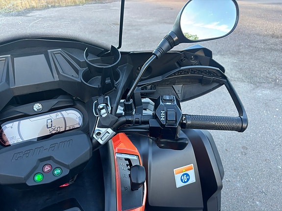 Can-Am Outlander Max XTP 1000 T 14 of 18