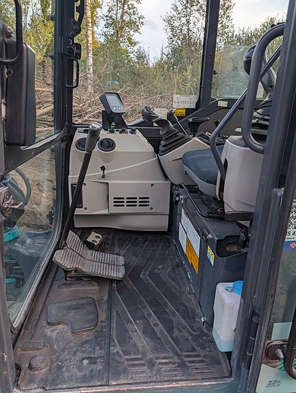 Kobelco 18 of 25