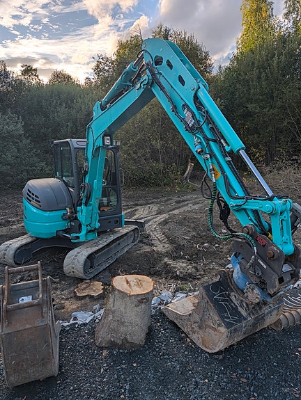 Kobelco 3 of 25