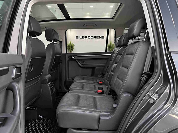 Volkswagen Touran 7 of 7