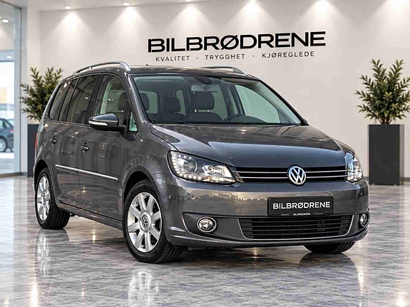 Volkswagen Touran 2 of 7