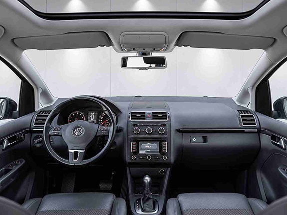 Volkswagen Touran 5 of 7